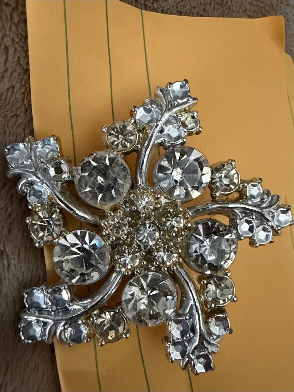Vintage Mid Century Crystal Floral Burst Rhinestone Brooch - Silver Tone